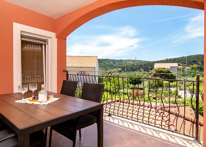 Mistral-3 By Interhome Apartman Lopar