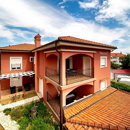 Mistral-3 By Interhome * Lopar