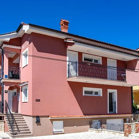 Mistral-3 By Interhome * Lopar