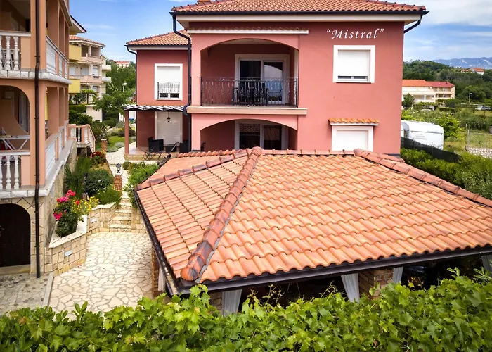 Mistral-3 By Interhome Apartmán *