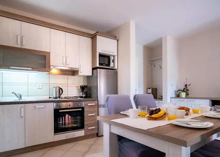 Mistral-3 By Interhome * Lopar