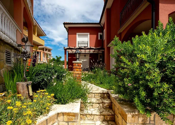 Mistral-3 By Interhome Apartmán